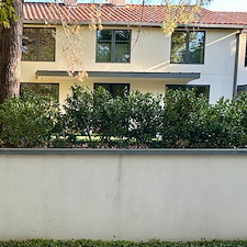 Premier-Cleaning-of-Stucco-Retaining-Wall-in-Highland-Park 3